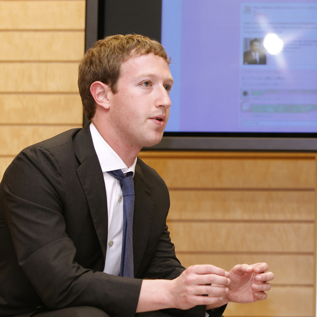 Facebook CEO'su: Biri kovulacaksa beni kovun!