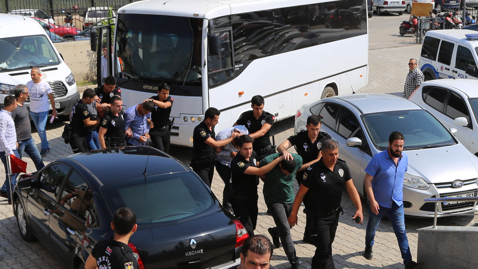 Hatay'da suç örgütlerine operasyon