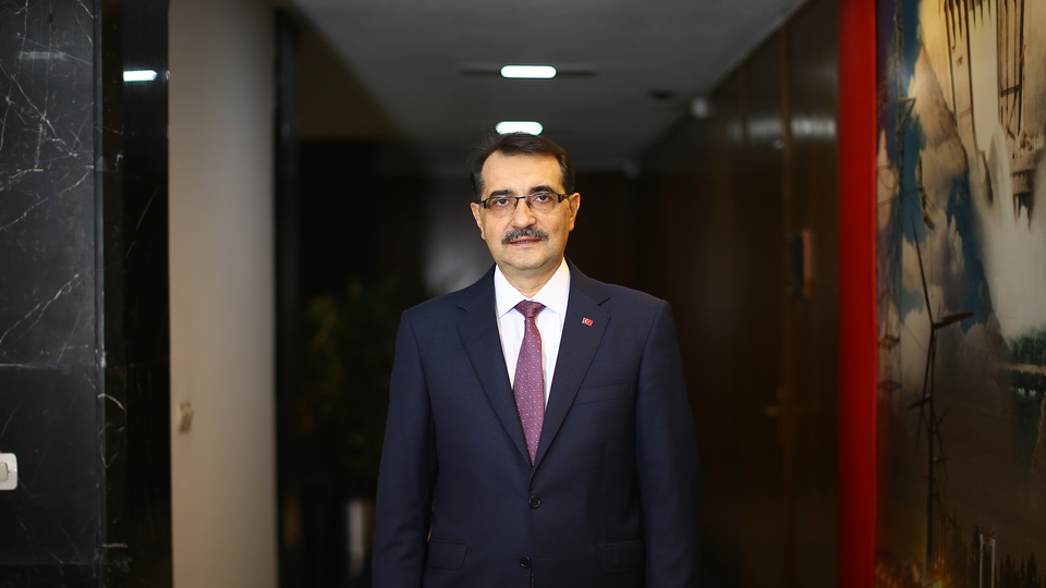 Enerji Bakanı'ndan borç uyarısı!