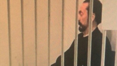 Tutuklanma kararını bekleyen Adnan Oktar böyle fotoğraflandı