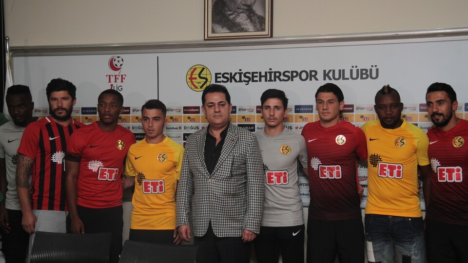 Eskişehirspor'da imza şov!