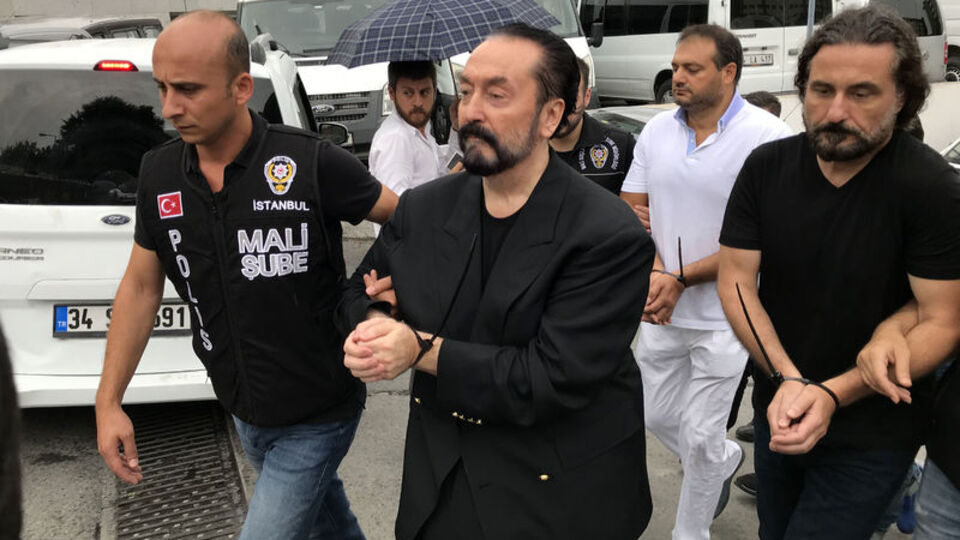 Adnan Oktar'ın dijital arşivi ele geçirildi