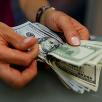 Dolarda günün ilk rakamları