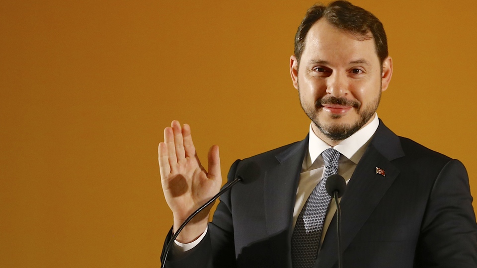Bakan Albayrak ilk yurtdışı mesaisine başlıyor