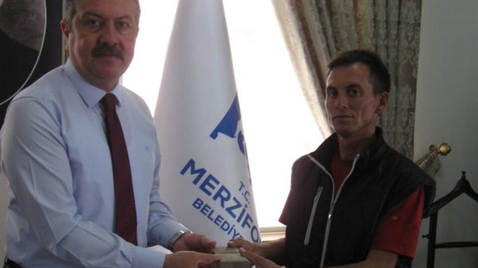 Düğün salonunda bulunan 20 bin liralık ziynet eşyasının sahibine ulaşılamadı