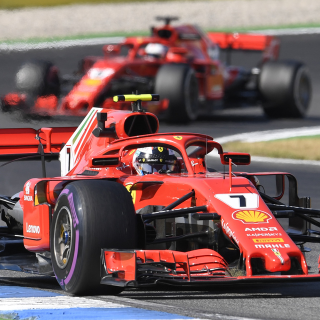 Almanya'da 'pole' pozisyonu Vettel'in!