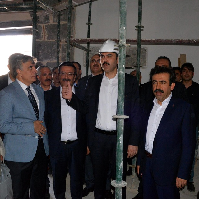 Bakan Kurum: Sur'da inşaat çalışmalarını hızla tamamlayacağız