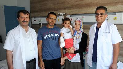 Parmağı kopan minik Zeynep'e Sağlık Bakanlığından yardım eli!