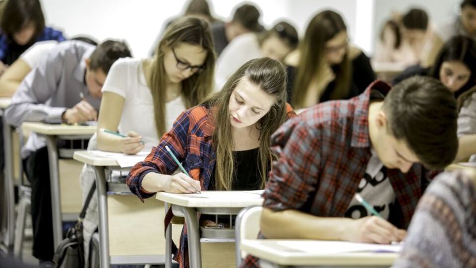 İkinci oturum başladı! Sınav kaç dakika sürecek?