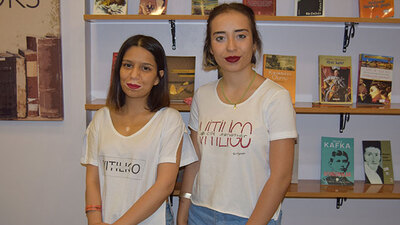 15 yıldır vitiligo hastası kız, bakın vitiligoyu neye benzetti!