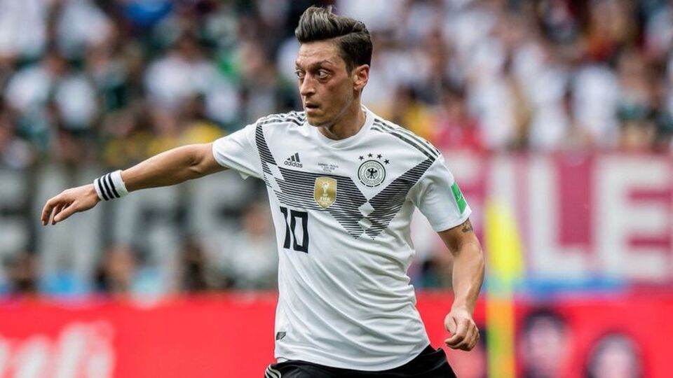 Mesut Özil kimdir?