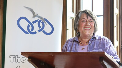 "Adnan Oktar gibi gruplar akıllı, paralı, eğitimli insan sever"