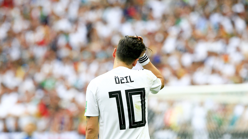 Almanlar ikiye bölündü!