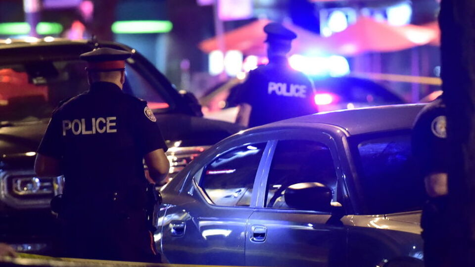Toronto'da silahlı saldırı! Ölü ve yaralılar var