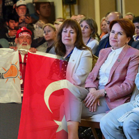 Kurultay mevsimi! 3 parti kadrolarını yeniliyor