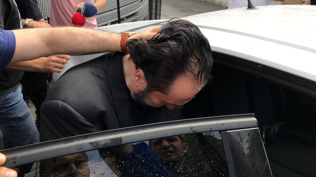 Adnan Oktar'ın en yakınıydı... Yakalandı!