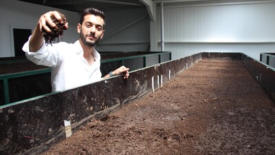 İlginç sevgisi sayesinde iş sahibi oldu