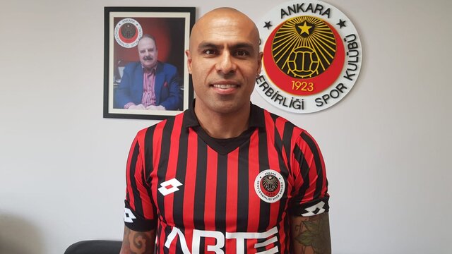 Mert Nobre imzayı attı