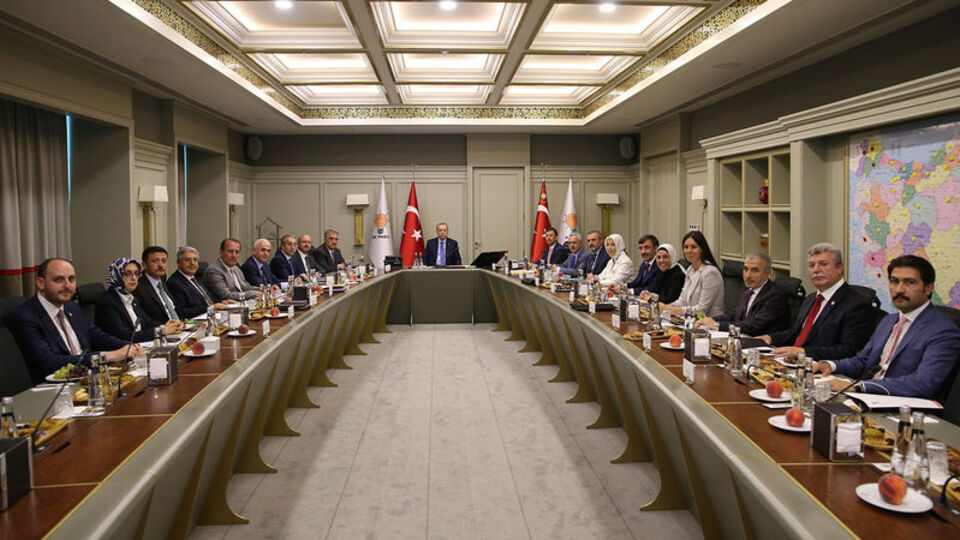 AK Parti'de 11 il başkanlığına atama