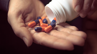 SGK'dan "kanser cerrahisi ve ilaçlarından ücret alındığı" iddialarına yanıt