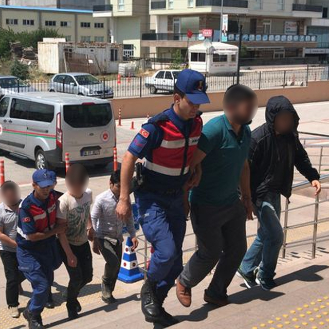 Yunanistan'a kaçmak isteyen 3 FETÖ şüphelisi tutuklandı