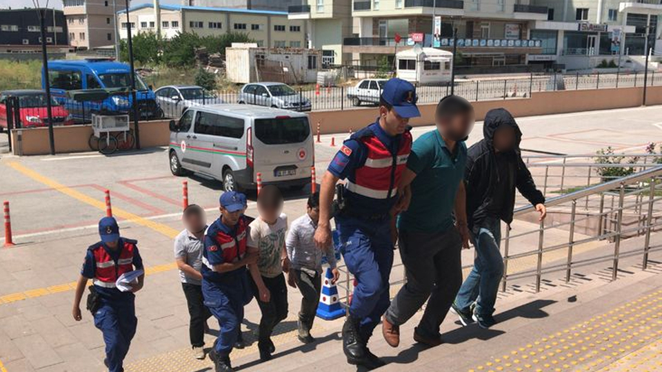 Yunanistan'a kaçmak isteyen 3 FETÖ şüphelisi tutuklandı