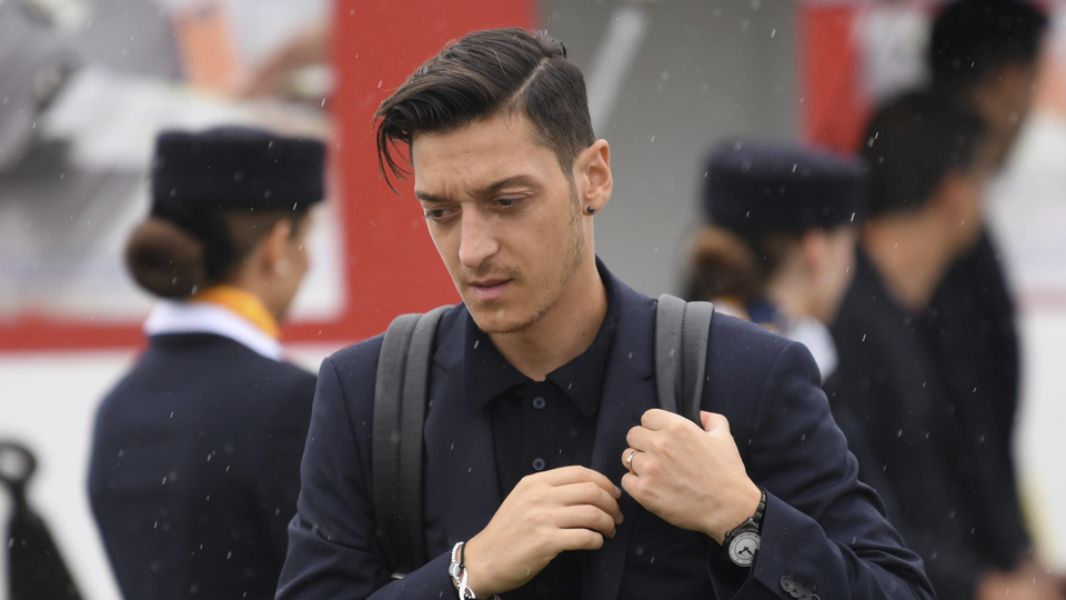 Adana Demirspor'dan Mesut Özil'e destek