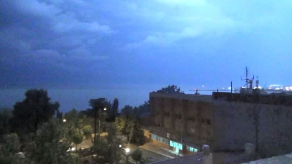 Tekirdağ'da şimşekler gökyüzünü böyle aydınlattı