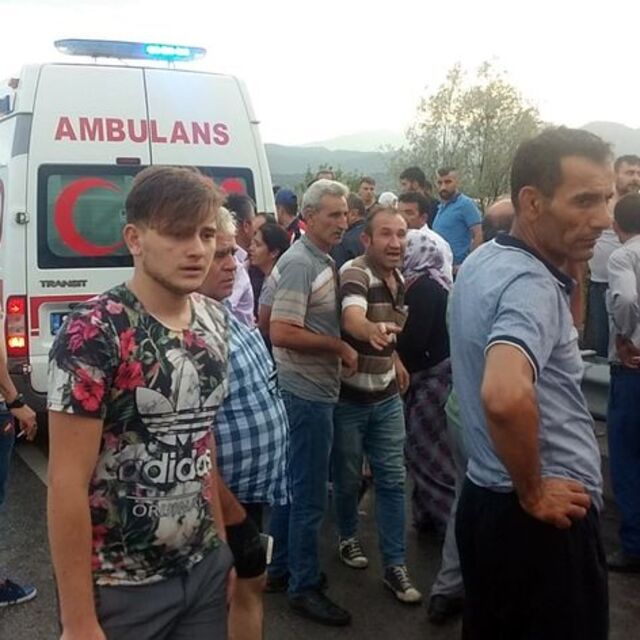 Baktıkları yerdeki manzara çok acı!