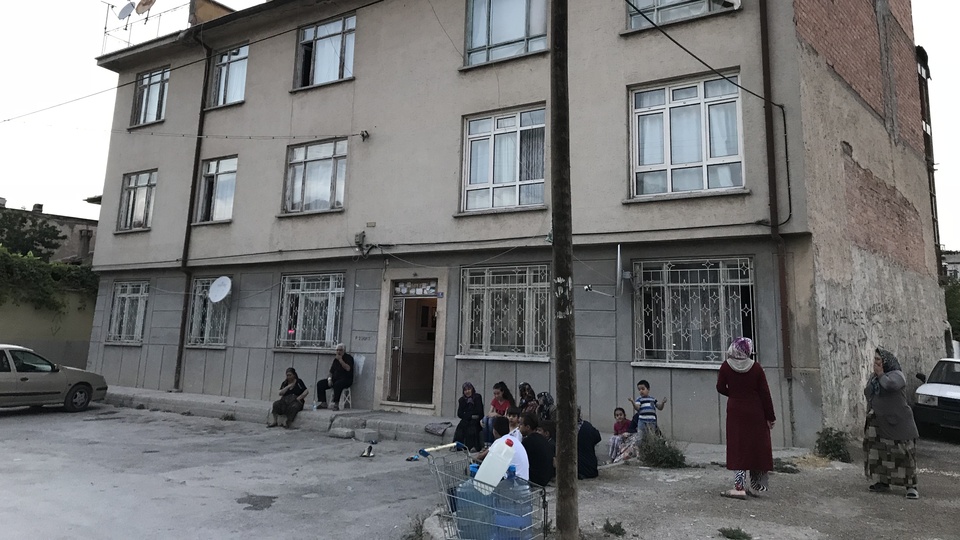 Hamile kadın evinde ölü bulundu