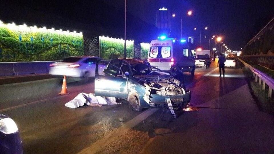 D-100 karayolunda feci kaza