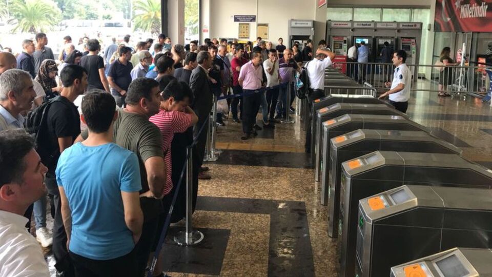 Metro seferleri normale döndü