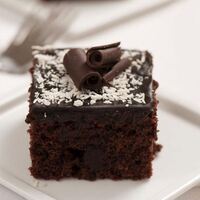 Kolay ıslak kek nasıl yapılır?