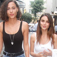 Flaşlar güldürdü