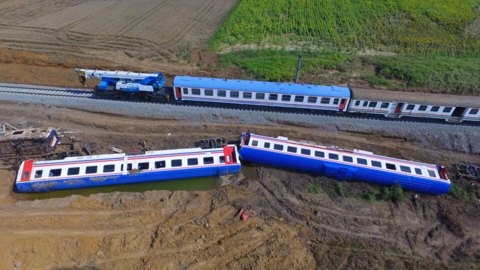 O trenden fazla yolcu çıktı!