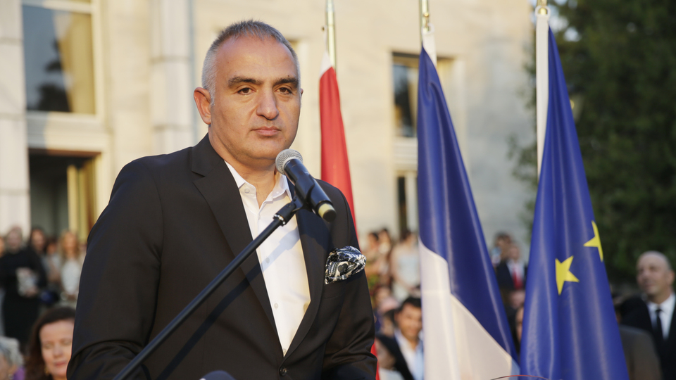 Bakan Ersoy turizm sektörü temsilcileriyle bir araya gelecek