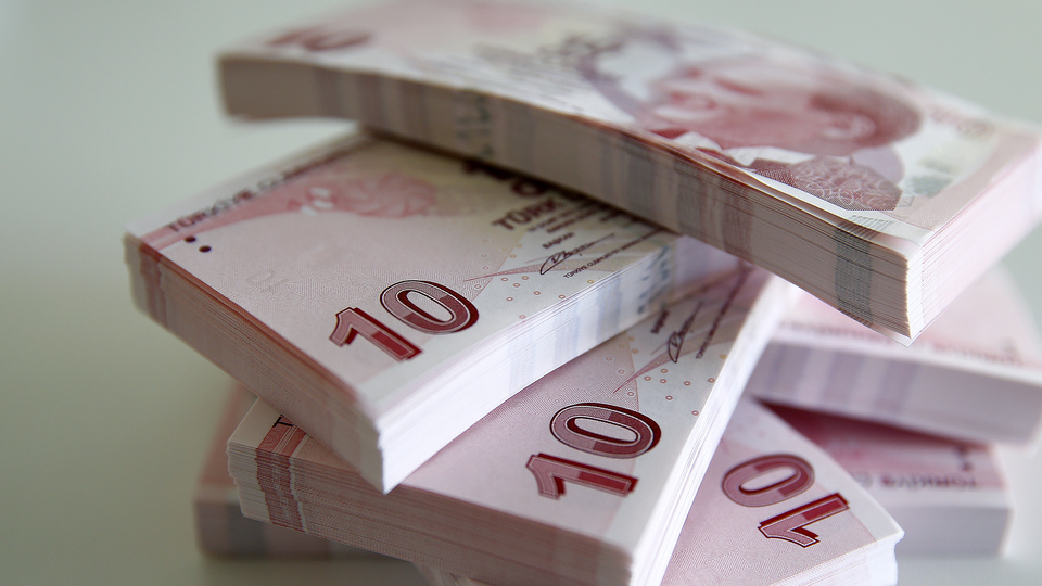 Bankacılık sektörünün kredi hacmi azaldı