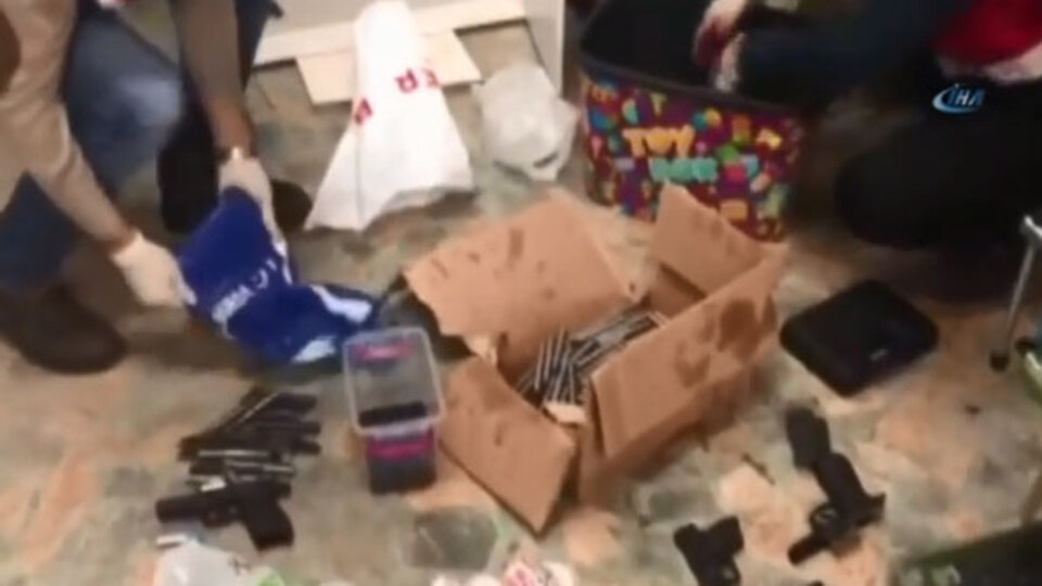 Çocuk kıyafeti satan mağazalarla piyasaya sürdüler