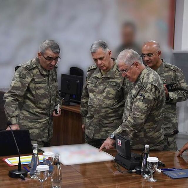 Komutanlar 1. Ordu'da!