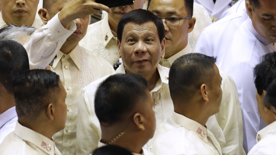 Duterte'den Moro Müslümanlarına özerklik veren yasaya onay!