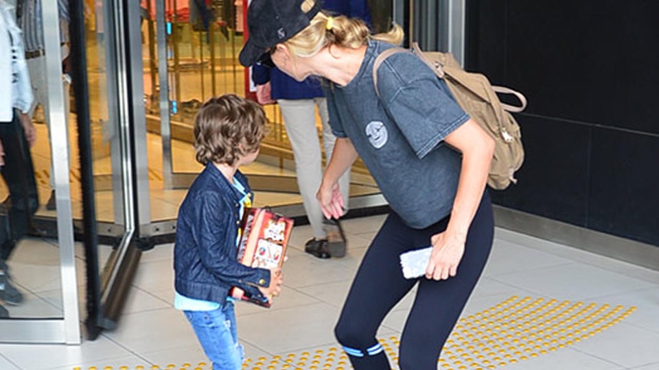 Tuba Ünsal'ın döner kapıyla zor anları