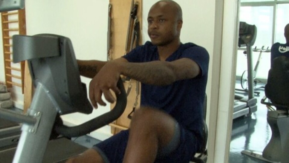 Ayew ilk kez idmanda