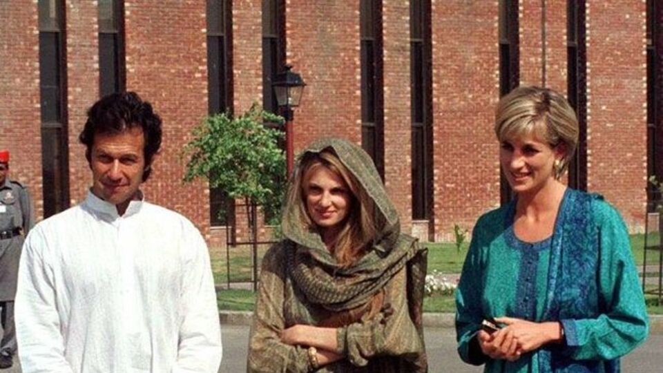 Kriket yıldızı, hızlı playboy, sosyetik koca ve nihayet Başbakan mı