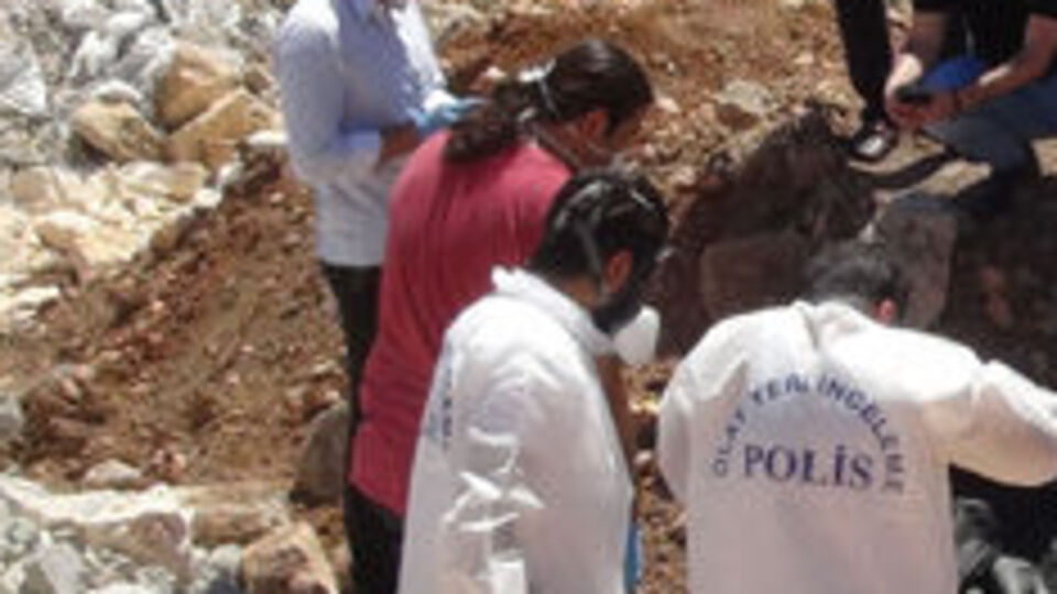 Şanlıurfa'da 2 yaşındaki Suriyeli kız toprağa gömülü bulundu
