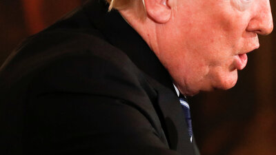 Trump'tan sorularını beğenmediği muhabire engel!