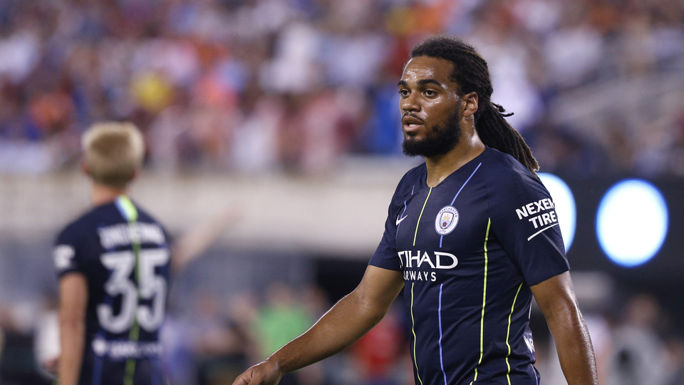 Denayer'den heyecanlandıran paylaşım!