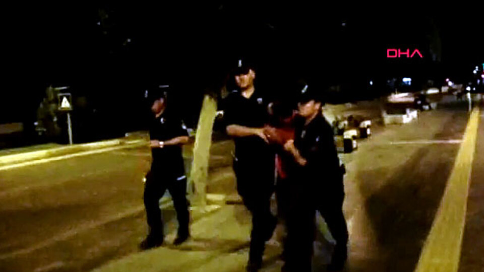 Sözde istihbarat görevlisi hırsız çıktı