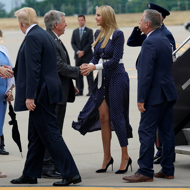 Ivanka'nın tasarım elbisesi ilgi odağı oldu!