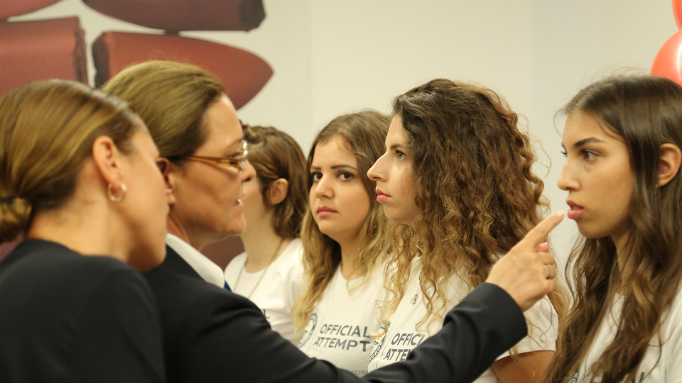 1 dakikada 8 ruj sürdü, rekor kırdı!