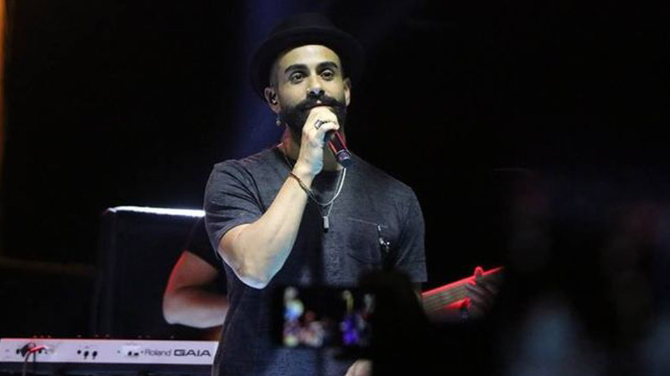 Gökhan Türkmen konseri Kocaeli sahillerini doldurdu